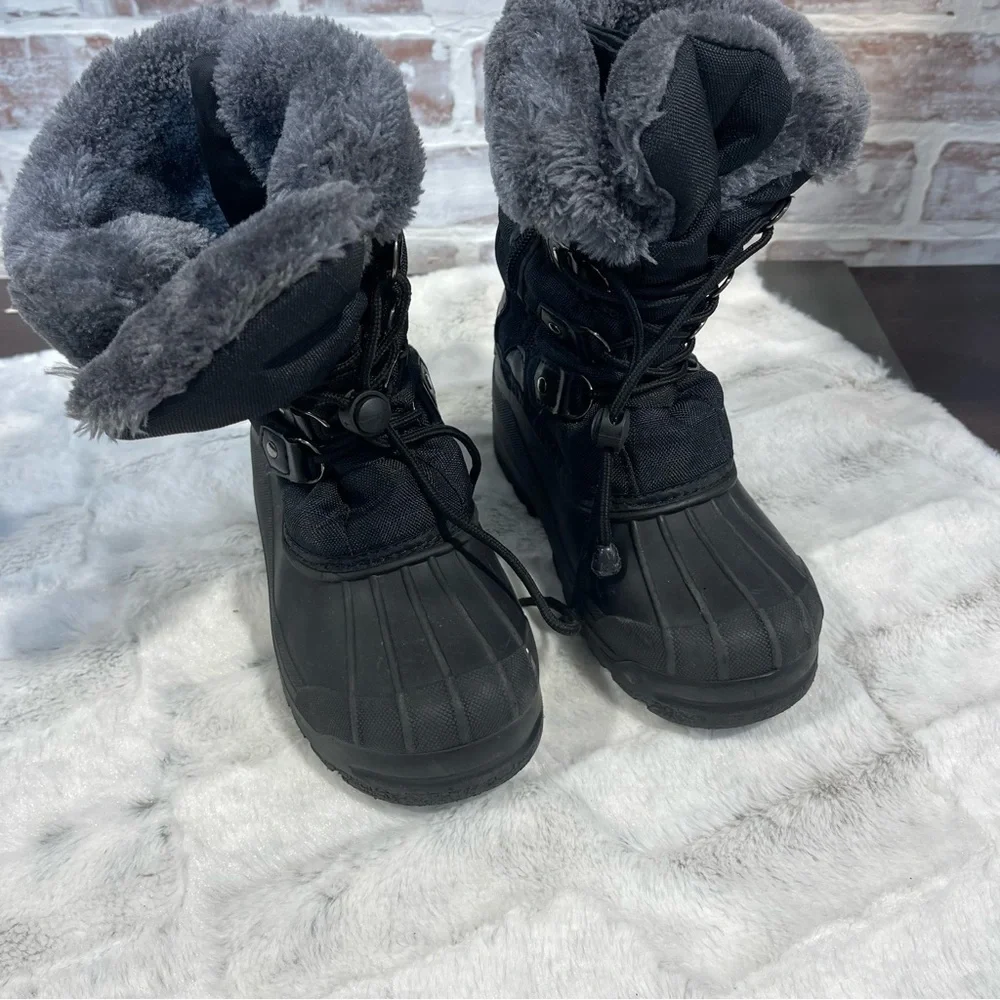 Dream pairs 3M Thinsulate Black and Gray Winter Boots kids size 2